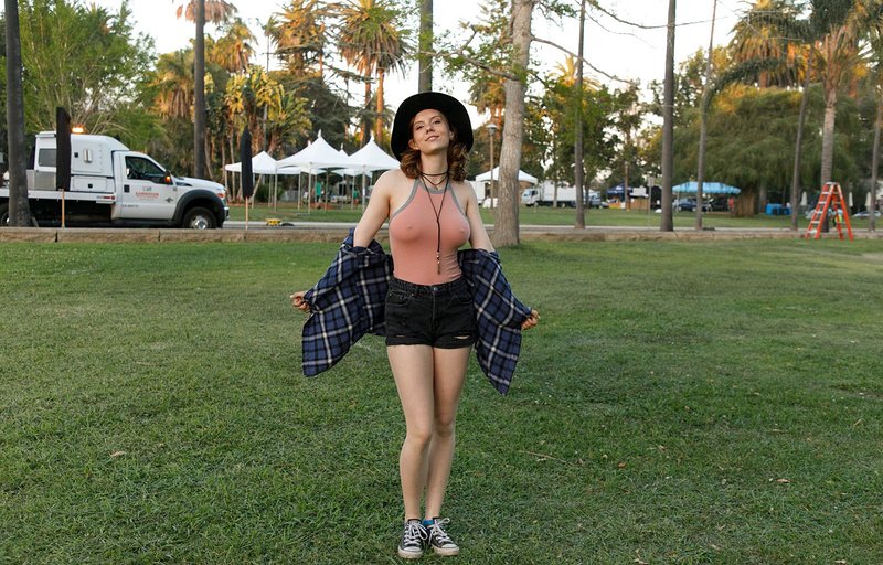 Проститутка Лира